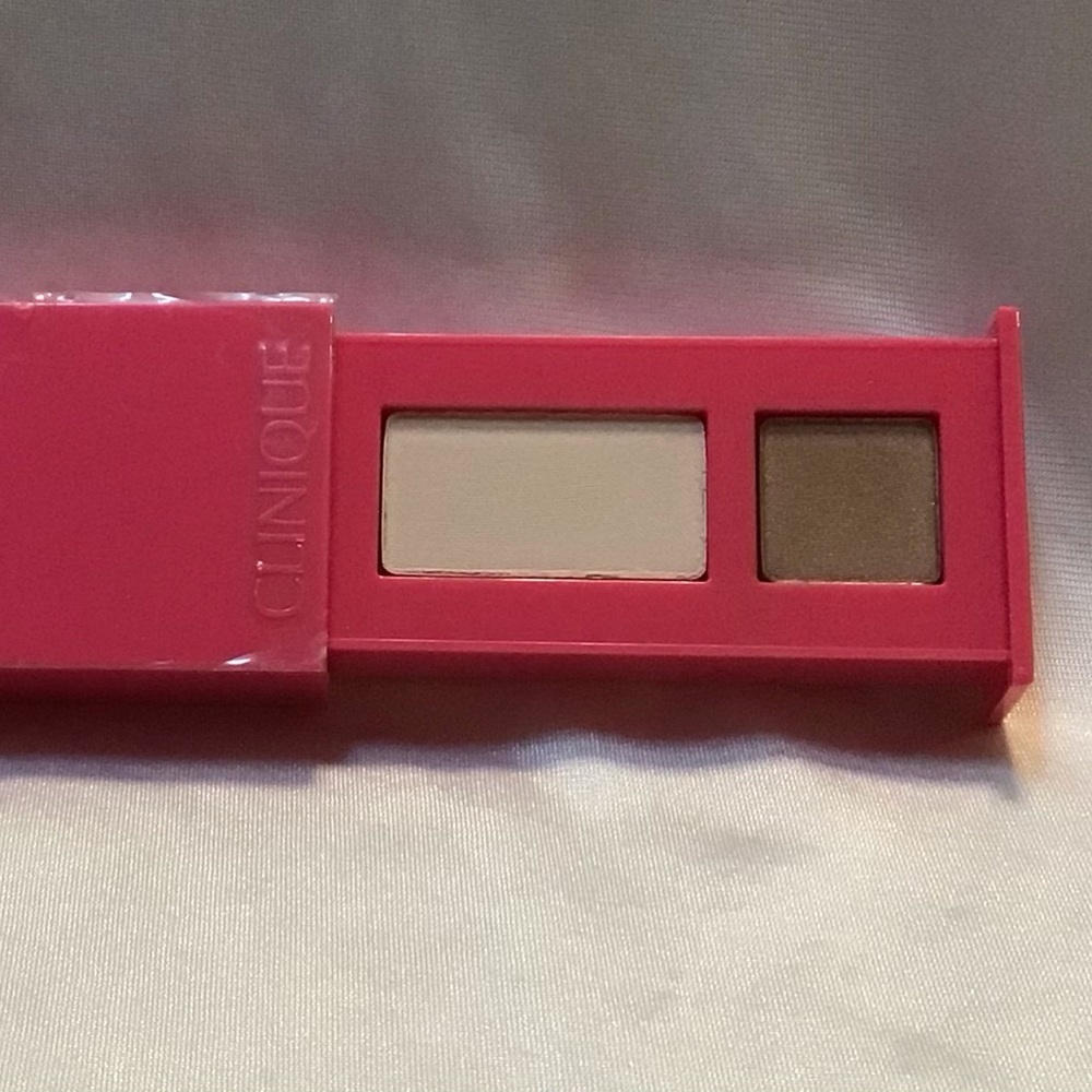 Clinique Eyeshadow Duo - Ivory Bisque/Bronze Satin